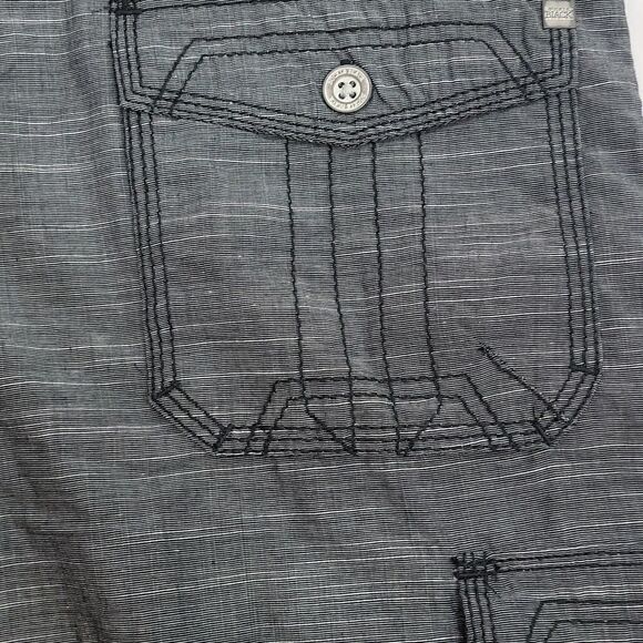 Mens Buckle Black Cargo style Shorts size 30 Standard Fit - Picture 7 of 10